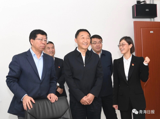 省委副书记、代省长刘宁在副省长王黎明等领导的陪同下视察物产集团